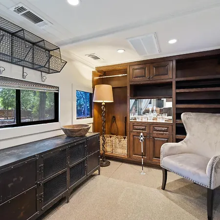 7744 Ranch Glamping Resort Austin Room photo