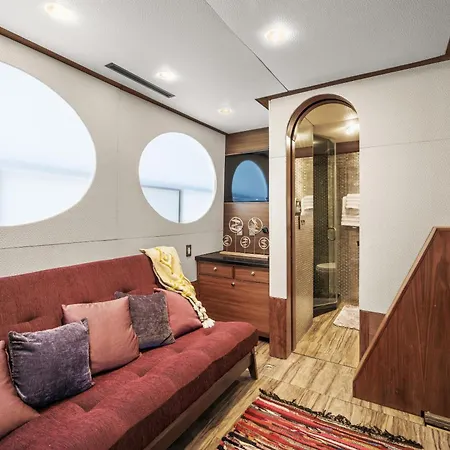 7744 Ranch Glamping Resort Austin Room photo