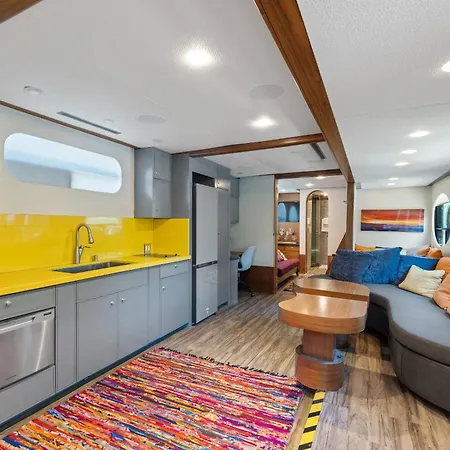 7744 Ranch Glamping Resort Austin Room photo