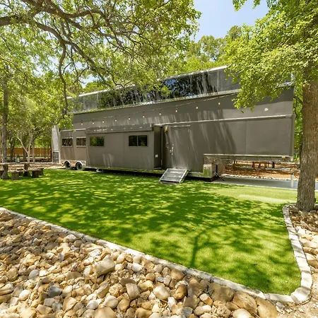 7744 Ranch Glamping Resort Austin Room photo