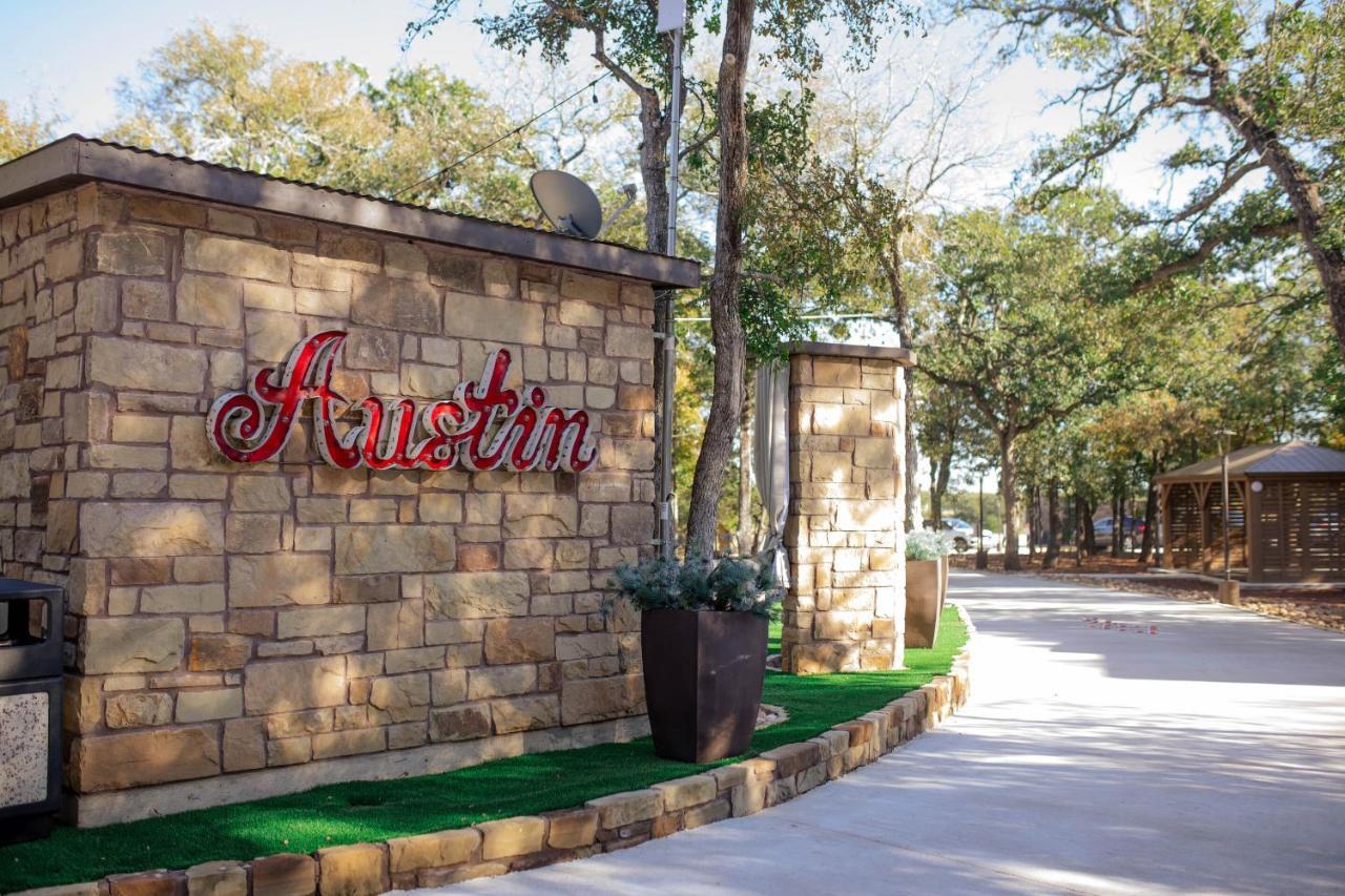 7744 Ranch Glamping Austin