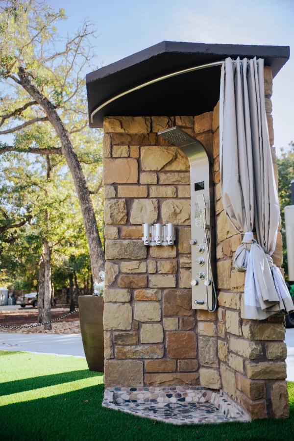 7744 Ranch Glamping * Austin